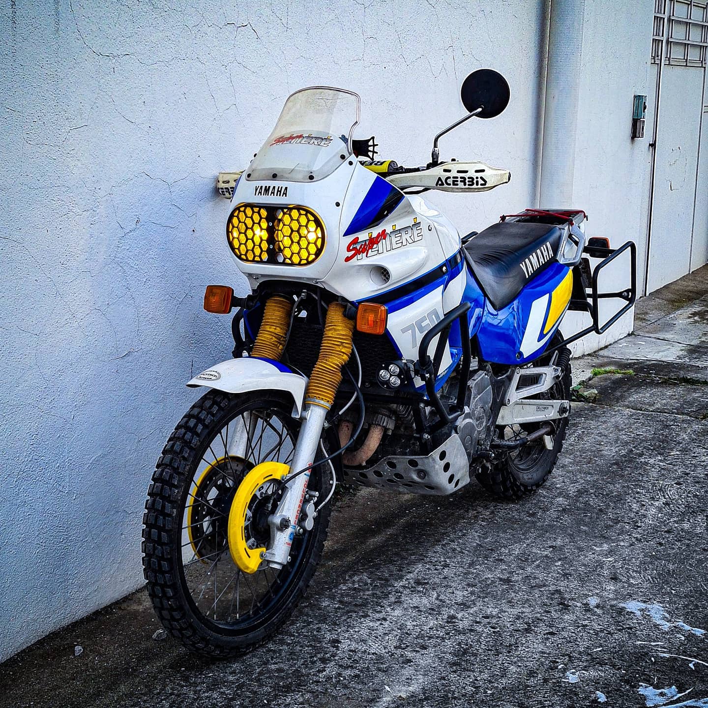 Protector faro Yamaha XTZ750 Super Tenere